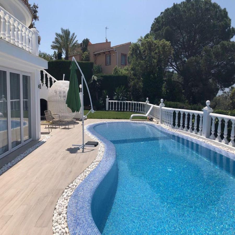 R02 Luxury Apartment In Villa With Pool And Garden Marbella Bagian luar foto
