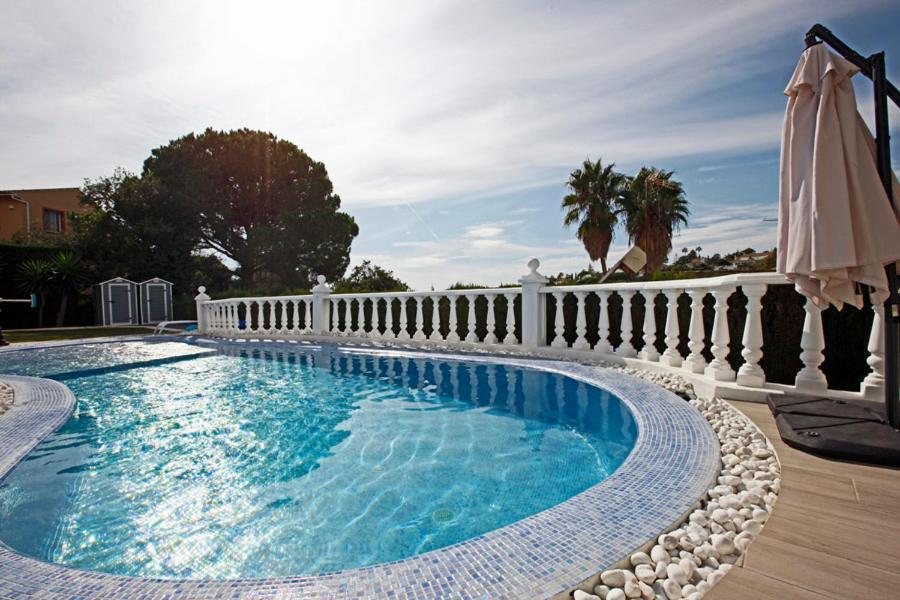 R02 Luxury Apartment In Villa With Pool And Garden Marbella Bagian luar foto